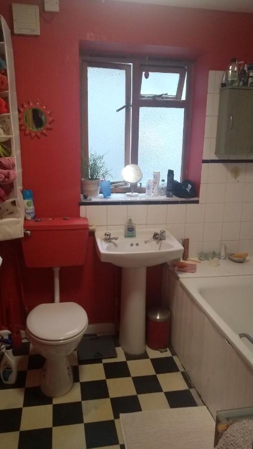 Homey, Warm & Welcoming Room. London Ngoại thất bức ảnh